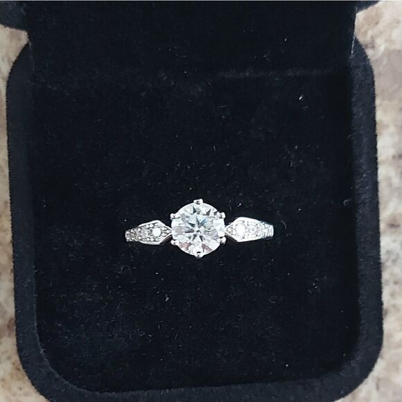 1 Carat Romantic Moissanite 925 Silver Engagement Ring - Picture 2 of 11